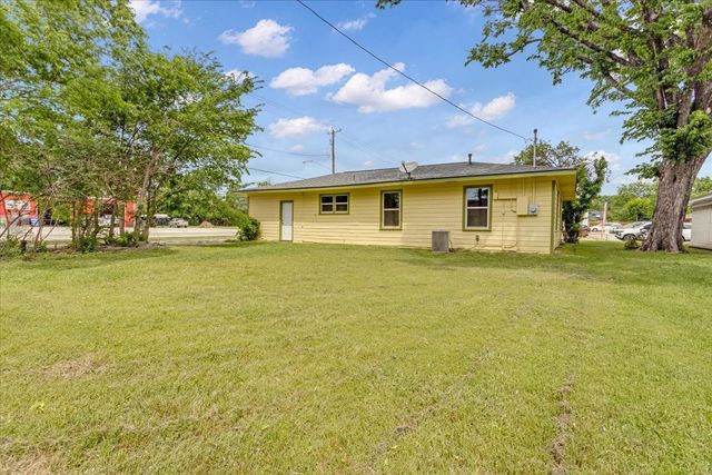 200 Victory Street, Bonham, TX 75418