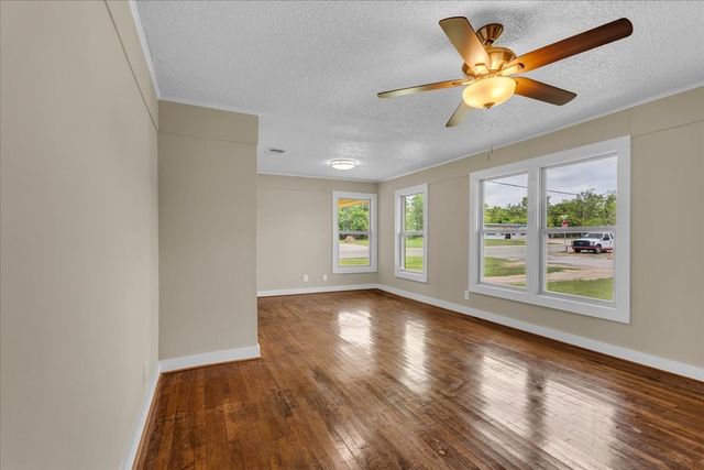 200 Victory Street, Bonham, TX 75418