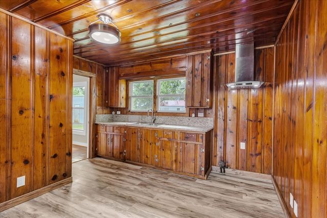200 Victory Street, Bonham, TX 75418