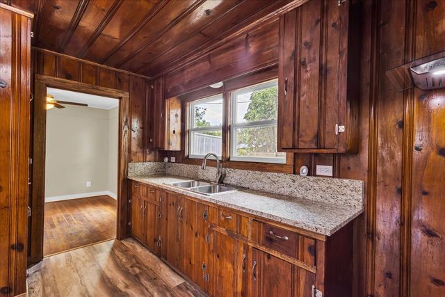 200 Victory Street, Bonham, TX 75418