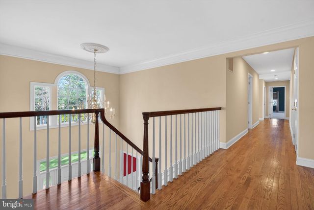9 CLIFF SWALLOW DR, Medford, NJ 08055