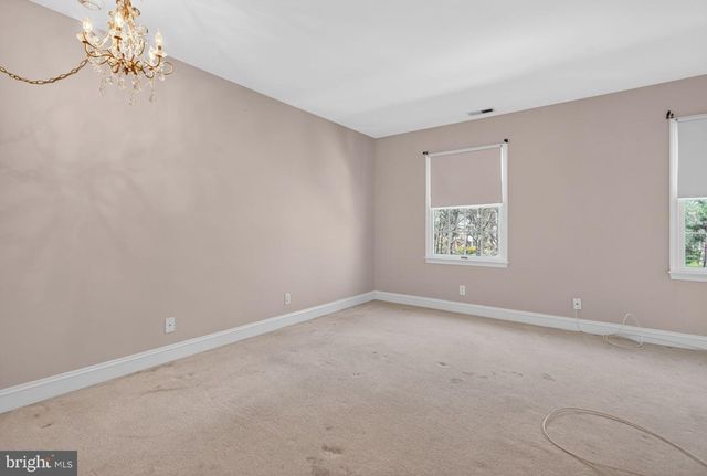 9 CLIFF SWALLOW DR, Medford, NJ 08055