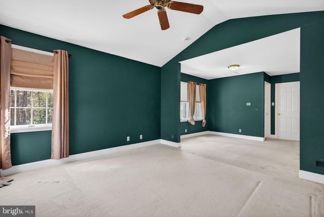 9 CLIFF SWALLOW DR, Medford, NJ 08055