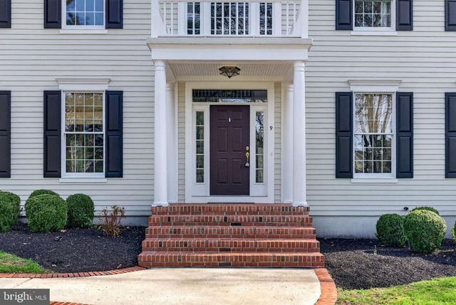 9 CLIFF SWALLOW DR, Medford, NJ 08055