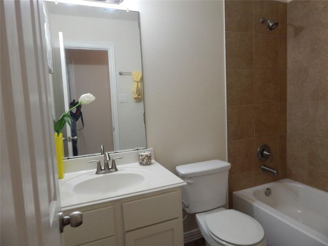 2834 Chaplin Place Drive, Humble, TX 77396