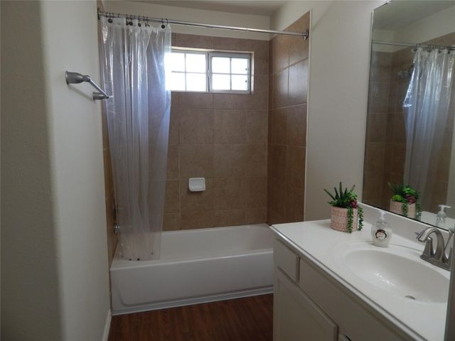 2834 Chaplin Place Drive, Humble, TX 77396