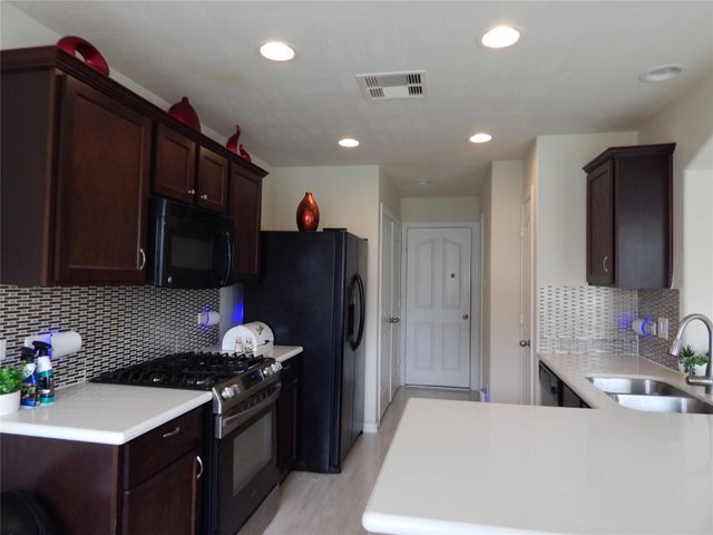 2834 Chaplin Place Drive, Humble, TX 77396