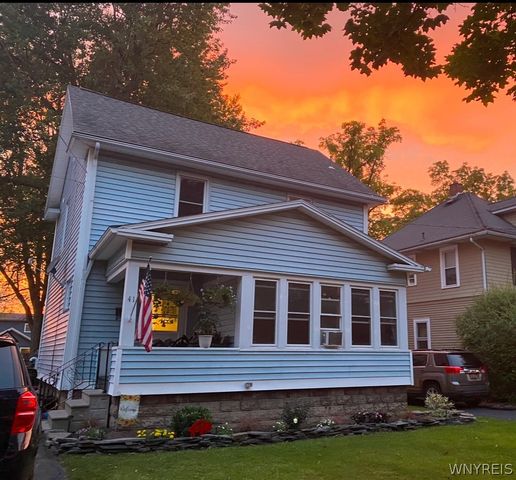 41 Woodlawn Avenue, Lancaster, NY 14086