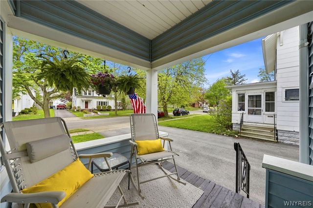 41 Woodlawn Avenue, Lancaster, NY 14086