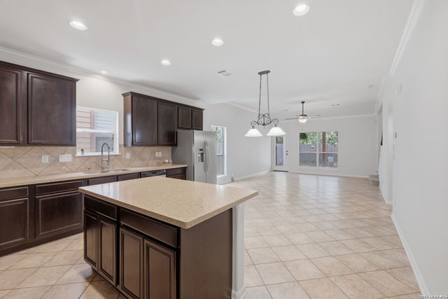 7443 Eagle Ledge, San Antonio, TX 78249