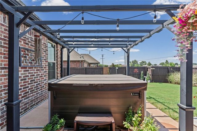 3501 W Laney Street, Rogers, AR 72758