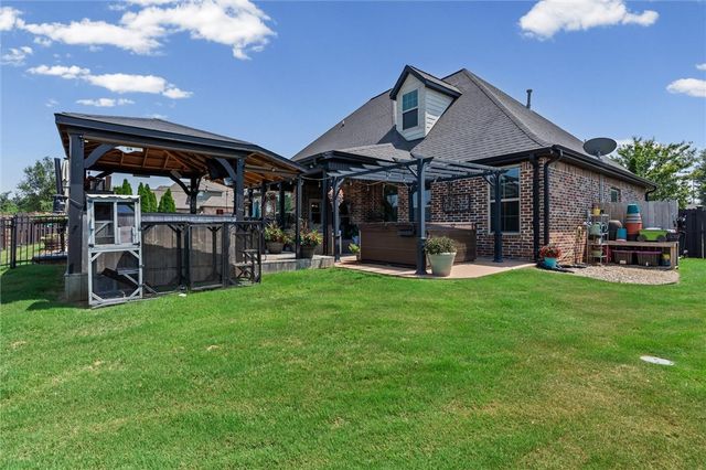 3501 W Laney Street, Rogers, AR 72758