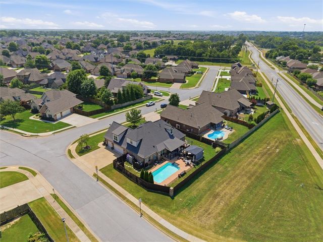 3501 W Laney Street, Rogers, AR 72758