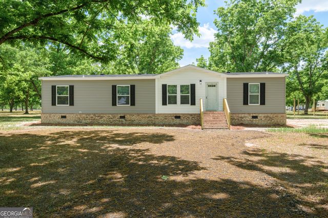 2959 Lake Lannell Road, Odum, GA 31555