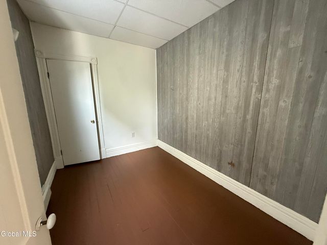 6 Blood Street, Amsterdam, NY 12010