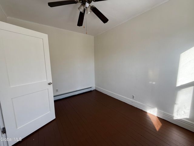 6 Blood Street, Amsterdam, NY 12010