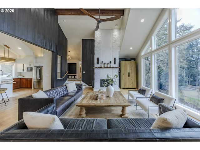 2315 W 28TH Ave, Eugene, OR 97405