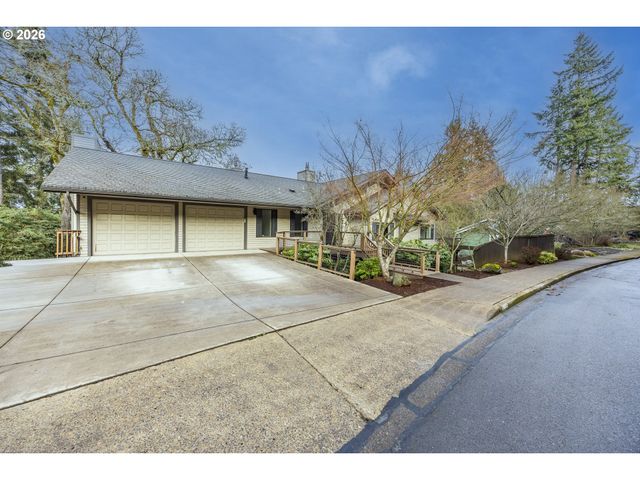 2315 W 28TH Ave, Eugene, OR 97405