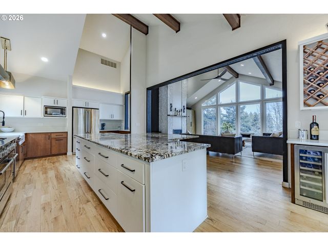 2315 W 28TH Ave, Eugene, OR 97405