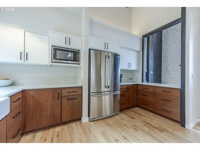 2315 W 28TH Ave, Eugene, OR 97405