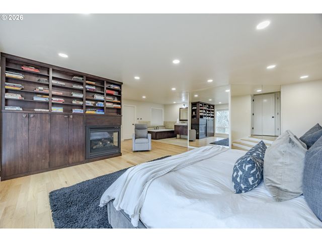 2315 W 28TH Ave, Eugene, OR 97405