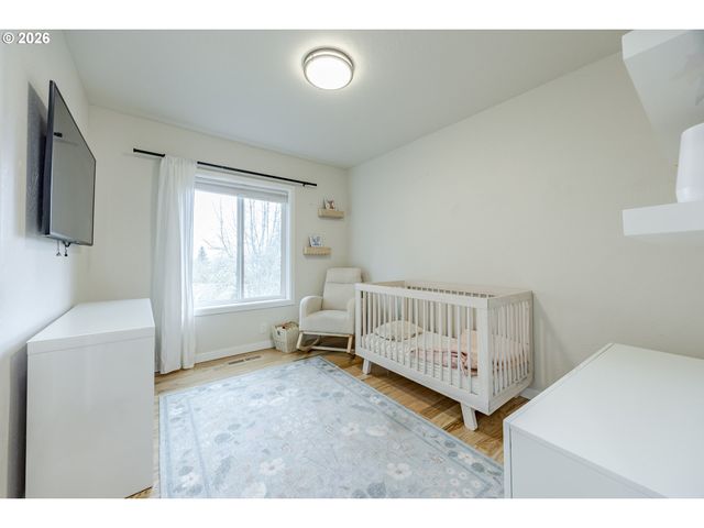 2315 W 28TH Ave, Eugene, OR 97405