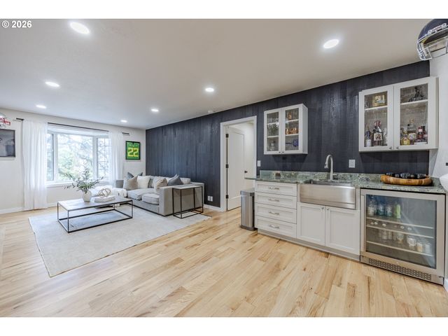 2315 W 28TH Ave, Eugene, OR 97405