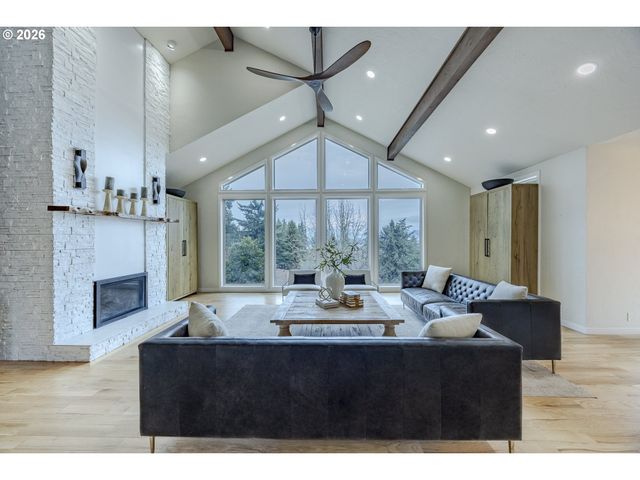 2315 W 28TH Ave, Eugene, OR 97405