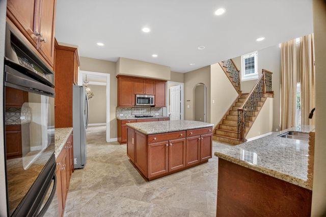 11511 Gallant Ridge Lane, Houston, TX 77082