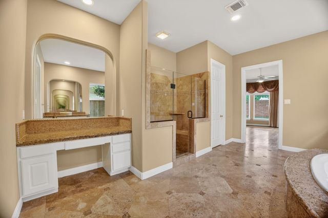 11511 Gallant Ridge Lane, Houston, TX 77082