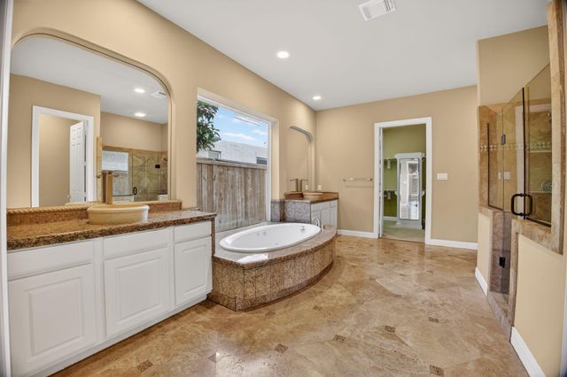 11511 Gallant Ridge Lane, Houston, TX 77082