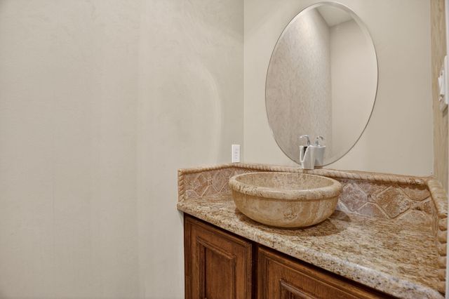 11511 Gallant Ridge Lane, Houston, TX 77082