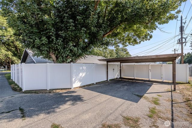 1235 Montana St, Wenatchee, WA 98801