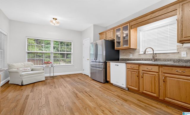 312 HONEYSUCKLE LANE, Chelsea, AL 35043