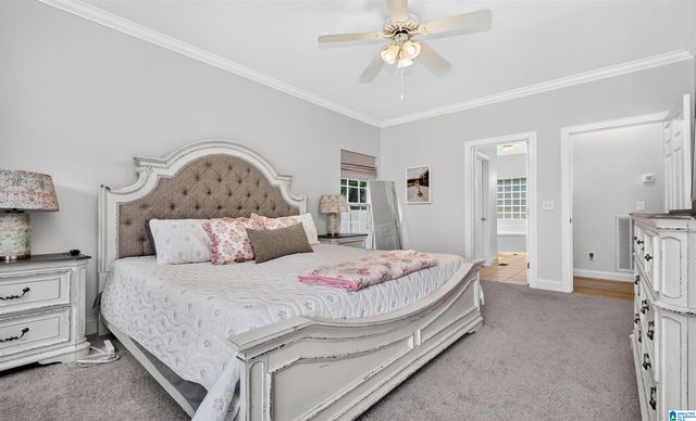 312 HONEYSUCKLE LANE, Chelsea, AL 35043