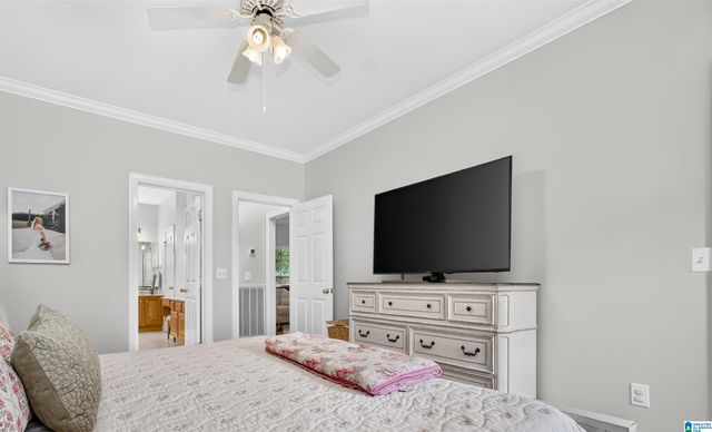 312 HONEYSUCKLE LANE, Chelsea, AL 35043