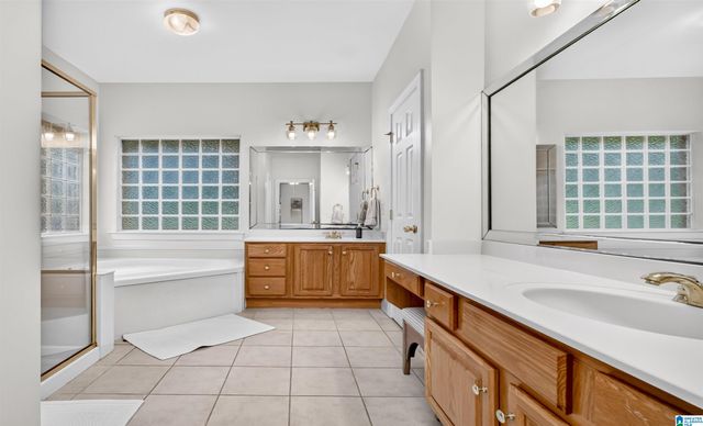312 HONEYSUCKLE LANE, Chelsea, AL 35043
