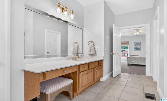 312 HONEYSUCKLE LANE, Chelsea, AL 35043