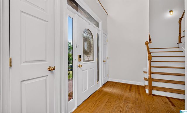 312 HONEYSUCKLE LANE, Chelsea, AL 35043