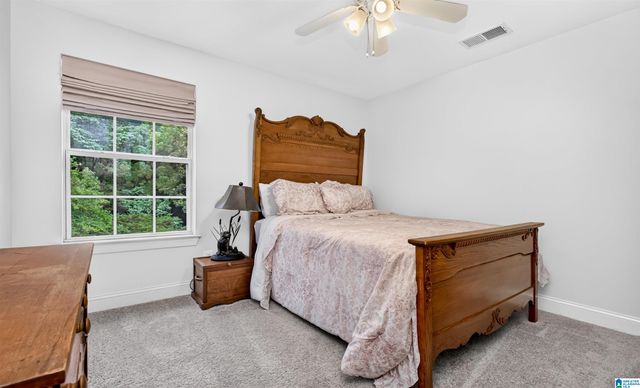 312 HONEYSUCKLE LANE, Chelsea, AL 35043