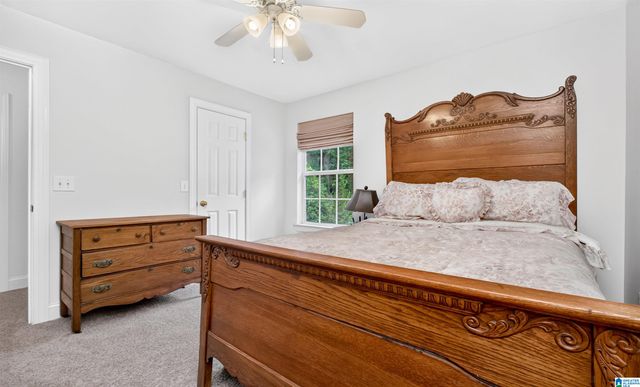 312 HONEYSUCKLE LANE, Chelsea, AL 35043