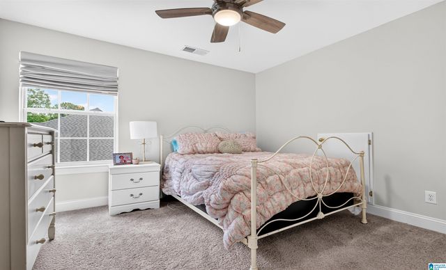 312 HONEYSUCKLE LANE, Chelsea, AL 35043