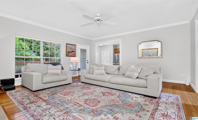 312 HONEYSUCKLE LANE, Chelsea, AL 35043