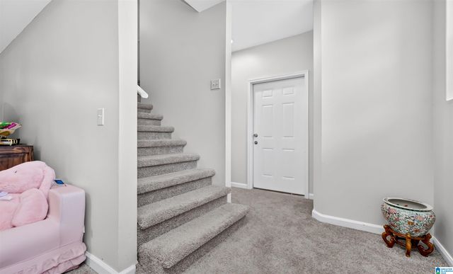 312 HONEYSUCKLE LANE, Chelsea, AL 35043