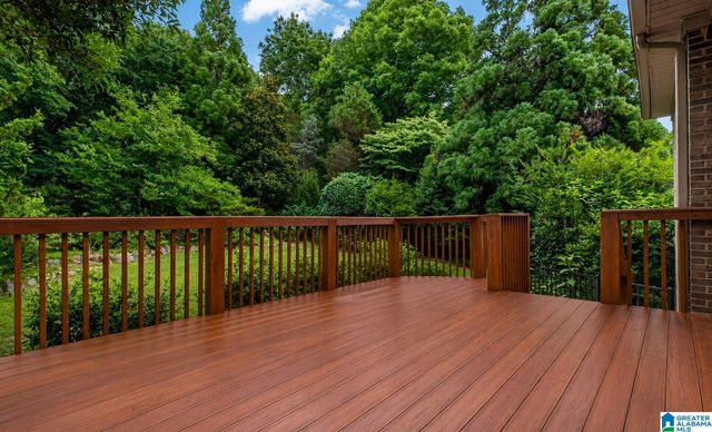312 HONEYSUCKLE LANE, Chelsea, AL 35043