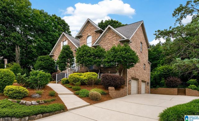 312 HONEYSUCKLE LANE, Chelsea, AL 35043