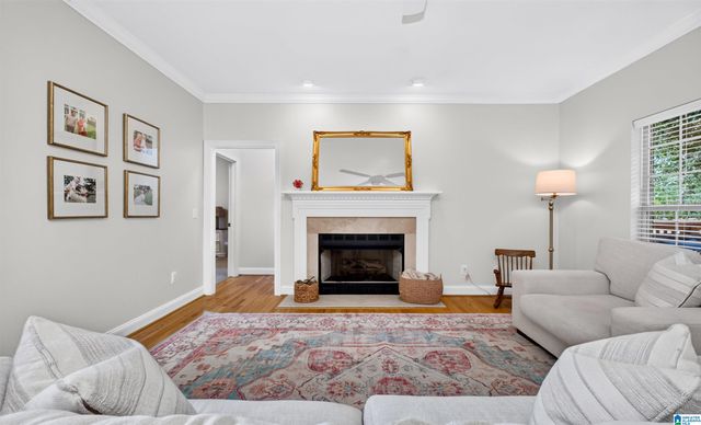 312 HONEYSUCKLE LANE, Chelsea, AL 35043