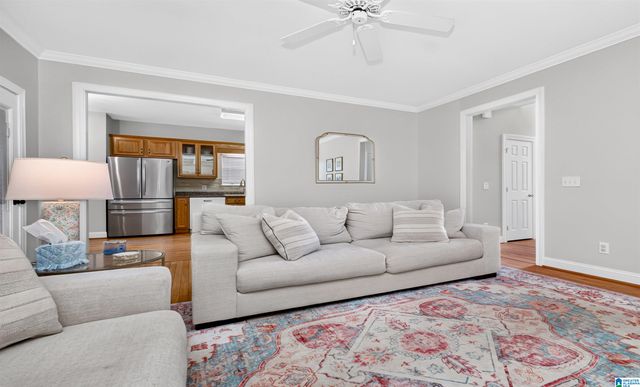 312 HONEYSUCKLE LANE, Chelsea, AL 35043