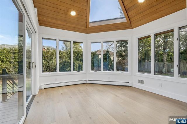 22 Laurence Court, Closter, NJ 07624