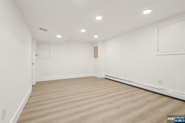 22 Laurence Court, Closter, NJ 07624